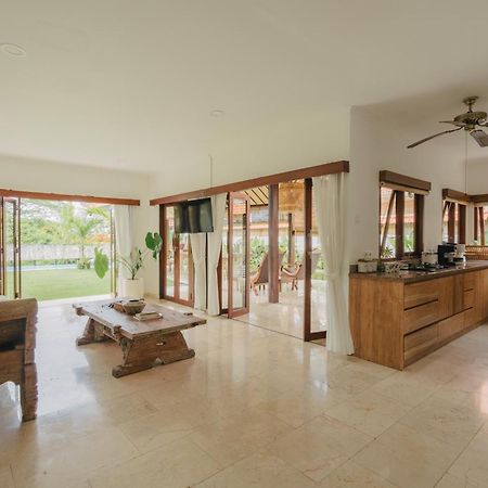 Tropical Villa Asmara 乌鲁瓦图 外观 照片